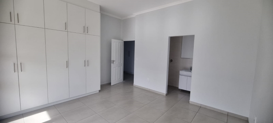 3 Bedroom Property for Sale in Laguna Hills Western Cape